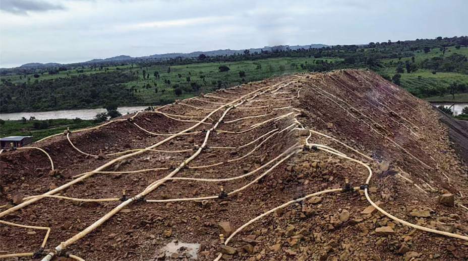 Cambodge, Mondulkiri, projet de lixiviation en tas et gestion des déchets de fondation